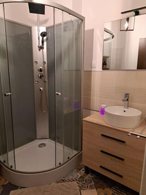 Confortable Studio Renove Cambrai Luaran gambar