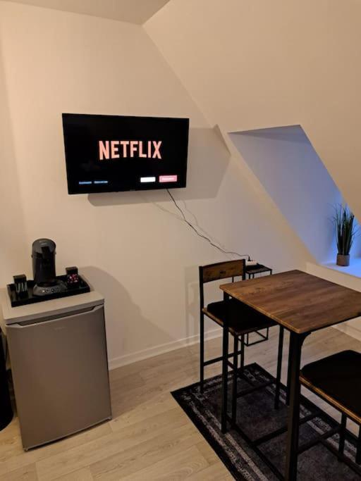 Confortable Studio Renove Cambrai Luaran gambar